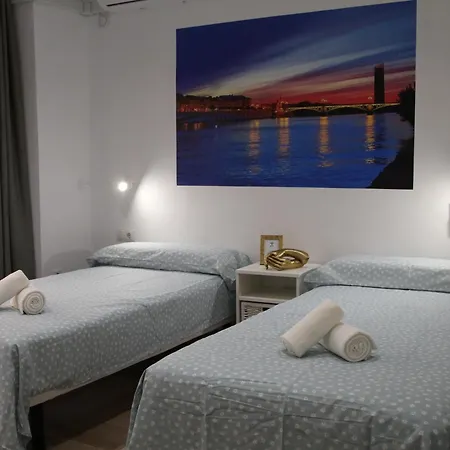 Apartmán Luisahouse, En El Corazon De Y Triana Sevilla