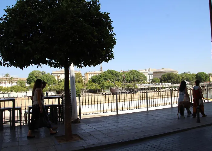 Luisahouse, En El Corazon De Y Triana *